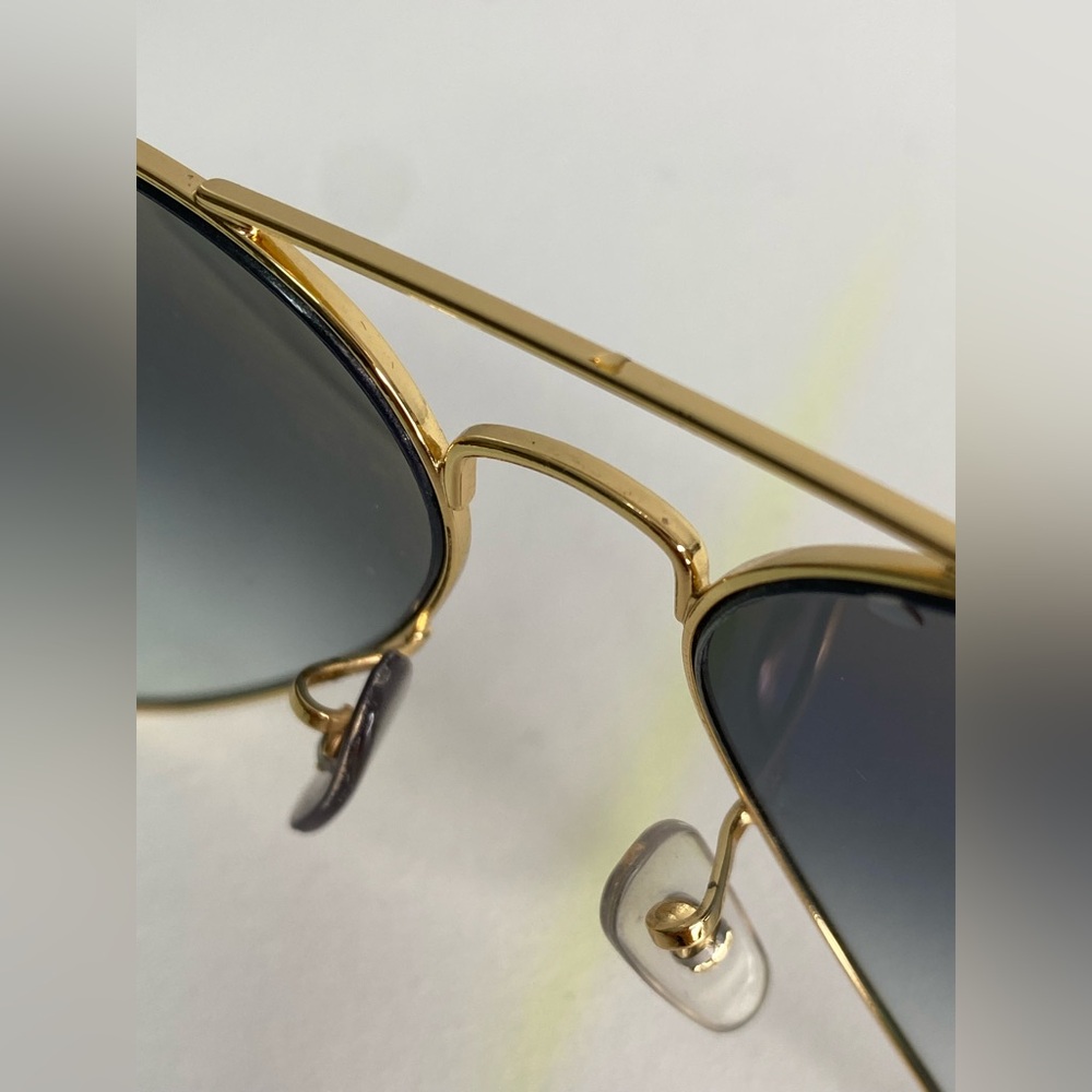 Ray-Ban Aviator Sunglasses - Picture 6 of 9